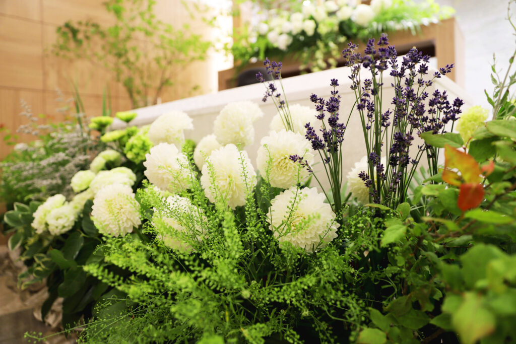 桐ケ谷斎場、庭園祭壇、ともいき社