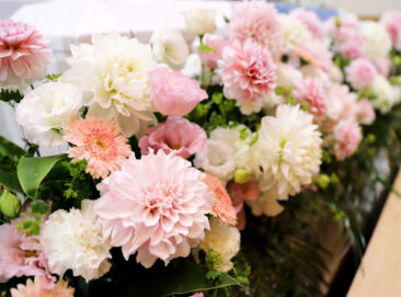 【臨海斎場で家族葬】目黒区民の花にこだわった葬儀費用実例